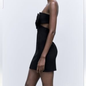 Zara Elegant Black Strapless Dress with Statement Bow